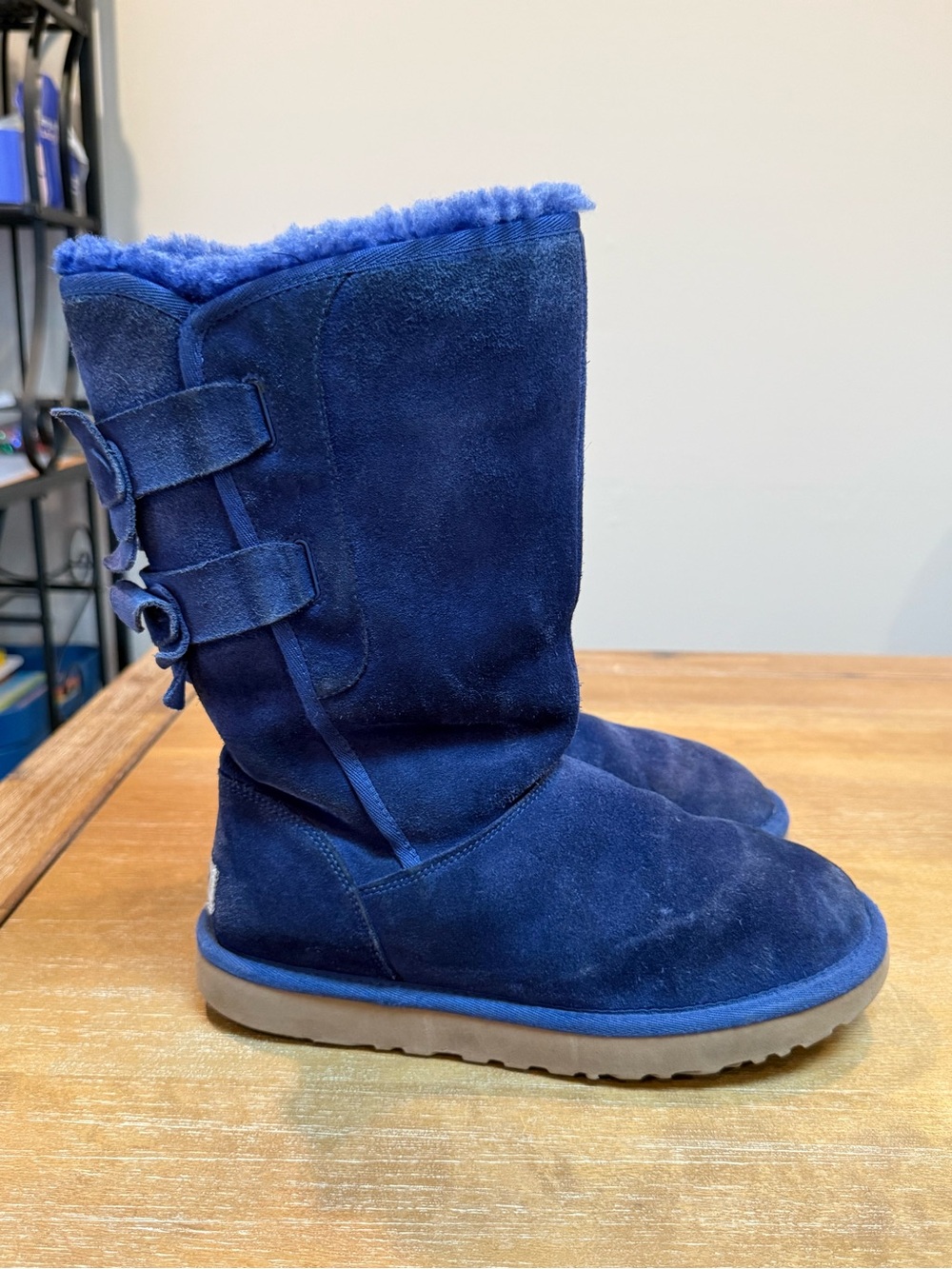 UGG Women’s Allegro Bow Sheepskin Upper UGGpure Insole Navy Sz 7